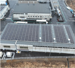 年間約200トンのCO2削減気候変動対策として主要生産拠点に自家消費型の太陽光発電システムを導入