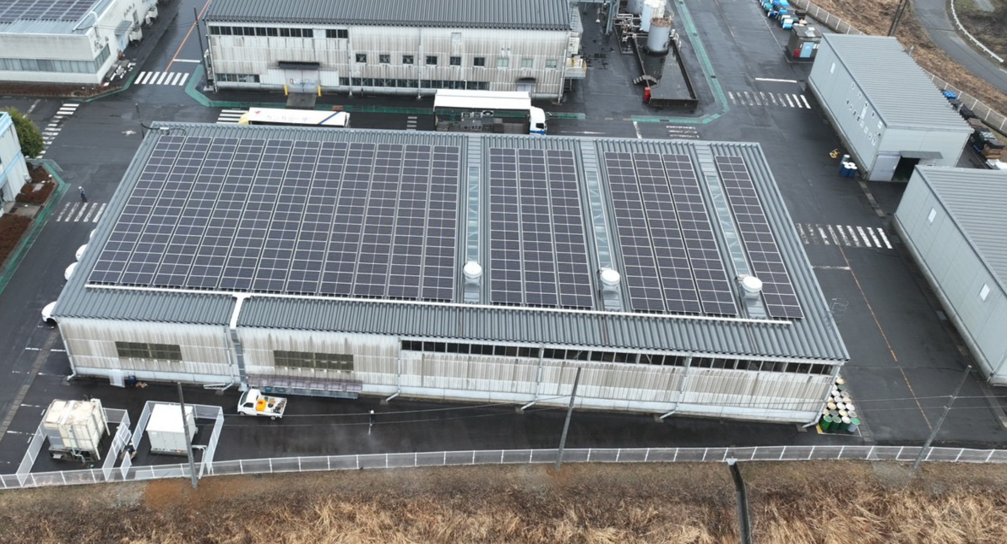 年間約200トンのCO2削減気候変動対策として主要生産拠点に自家消費型の太陽光発電システムを導入