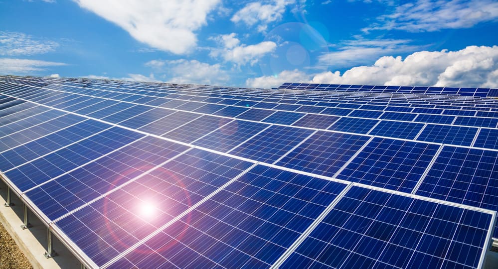 「ESG」と「脱炭素経営」 産業用太陽光発電のメリット・デメリットを徹底解説！導入事例の紹介も！