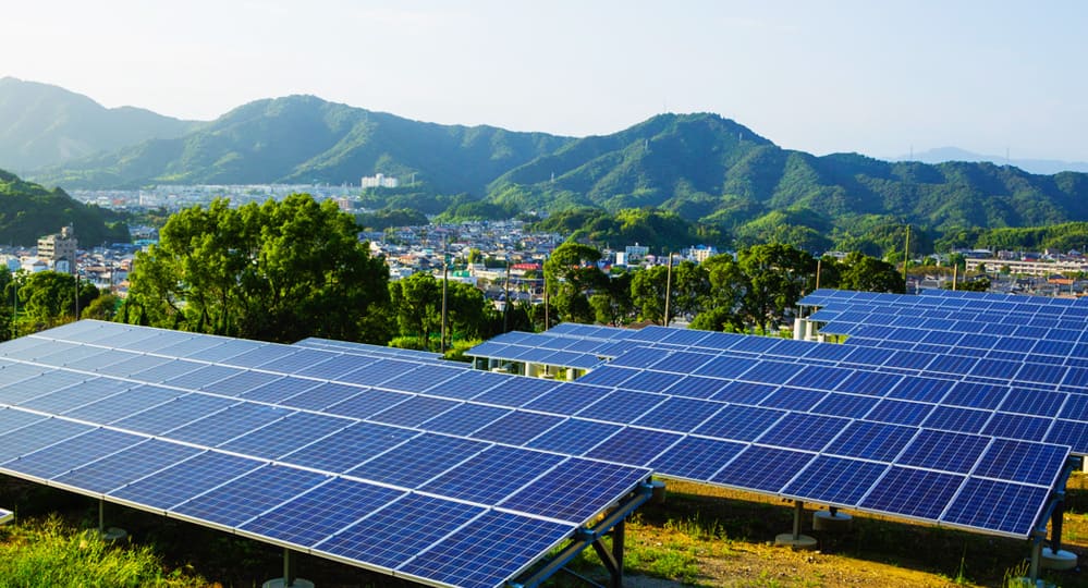 【2023年最新】日本の太陽光発電導入状況について徹底解説！